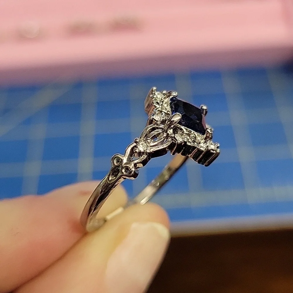 Dark Blue & Rhinestone Silver Tone Ring Size 9